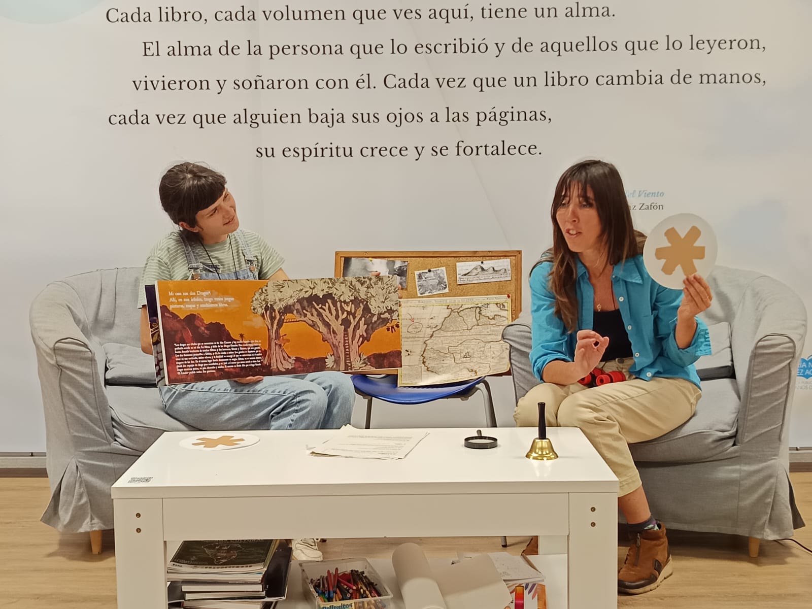 Presentación del libro "La isla mágica" (Librería Estudiante - Los Llanos)