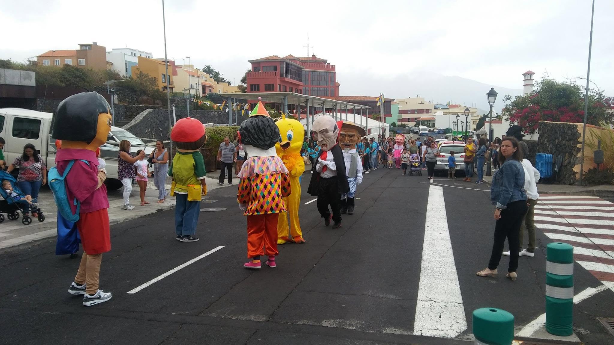 Los Cabezudos vuelven en Santa Ana